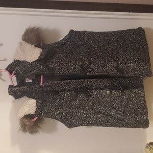 Mossimo large vest. Black and white. Whool and faux fur hood.